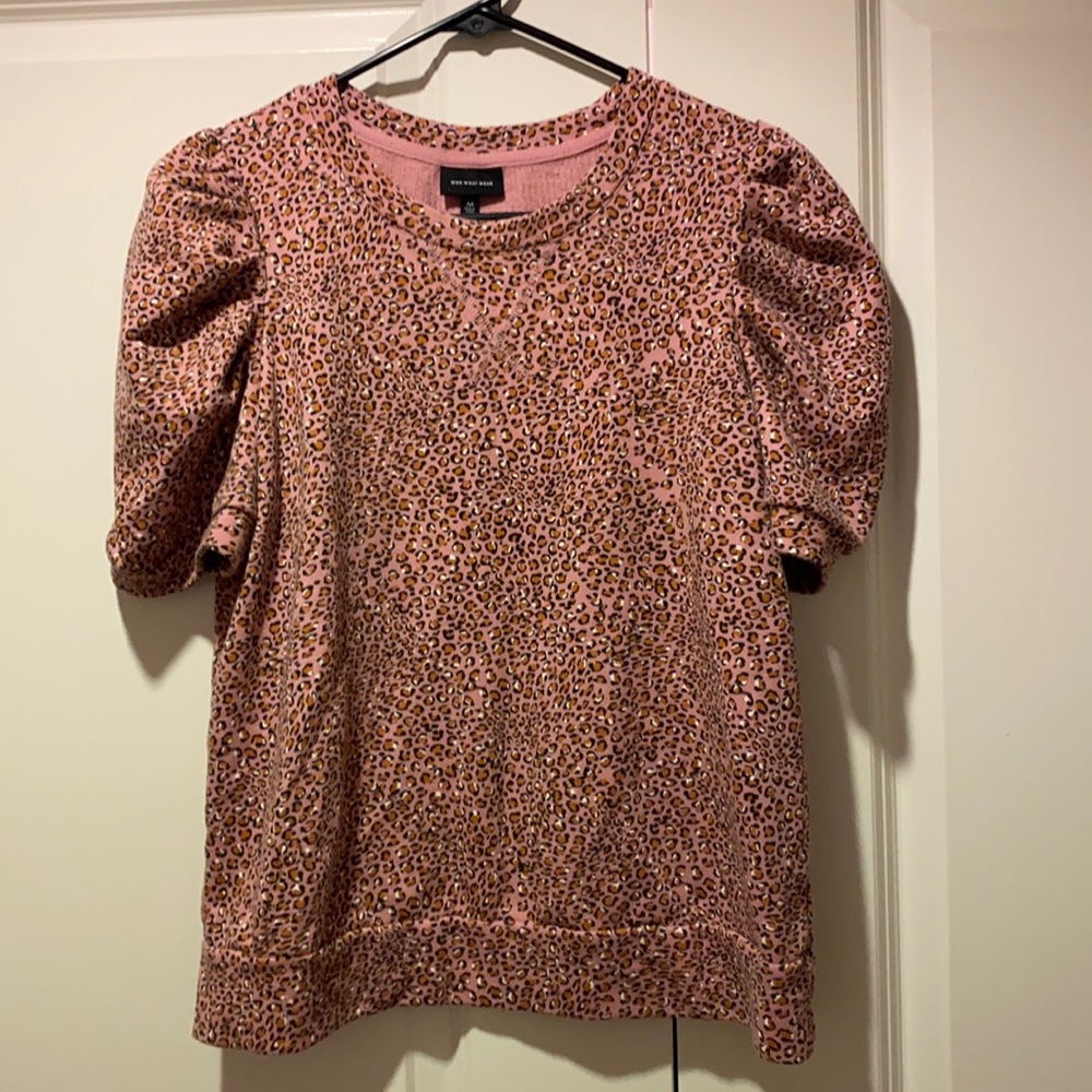 WHO WHAT WEAR PUFF SLEEVE LEOPARD SWEATSHIRT